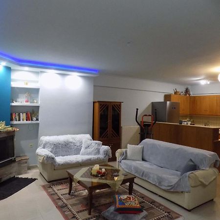 Natalys 2 Bedroom Gorgeous Apartment In Vólos Extérieur photo